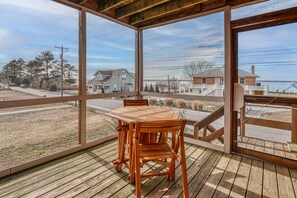 Dining - Cozy Nest - Waterview, Pet Friendly, Screened Porch (Chincoteague Island)