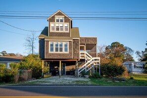 Exterior - Cozy Nest - Waterview, Pet Friendly, Screened Porch (Chincoteague Island)