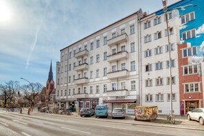 Exterior - Fab Friedrichshain 2BR, Fully Furnished & Equipped, by Blueground (Berlin)