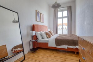 2 chambres, fer et planche à repasser, Wi-Fi, draps fournis