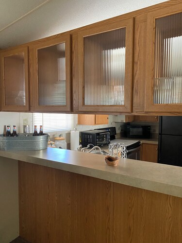 Cozy 2-bedroom mobile home with WiFi, Mins from Auburn University.