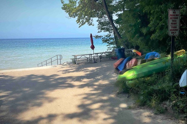 Sun-loungers, beach towels