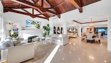 Smart TV, books, stereo