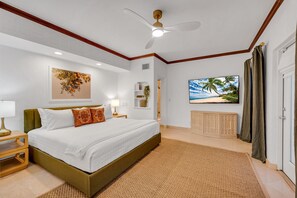 6 bedrooms, desk, iron/ironing board, free WiFi
