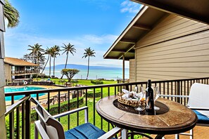 Outdoor dining - Top floor ocean view 2bd condo (Lahaina)