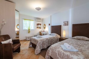 3 Schlafzimmer, Bügeleisen/Bügelbrett, Reisekinderbett, kostenloses WLAN