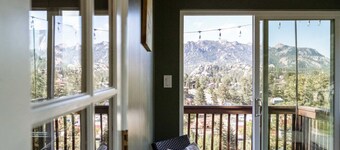 Rocky Mountain Overlook, Families/Groups/Pets