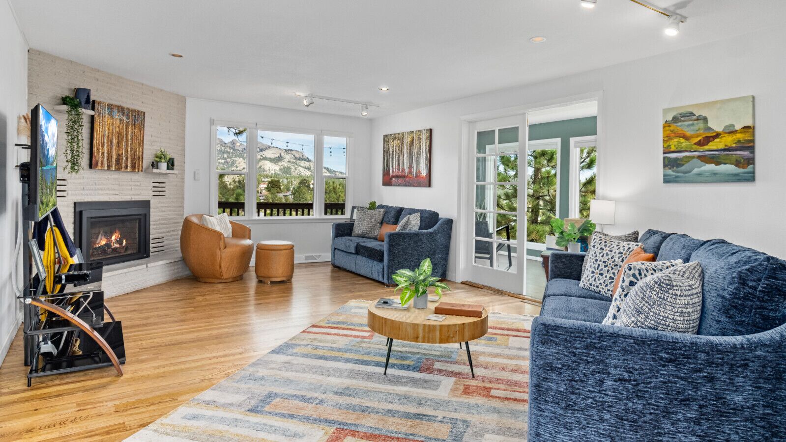 Smart-TV, Kamin, Tischfußball, Stereoanlage