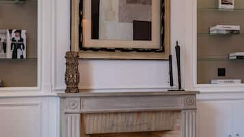 3 chambres, bureau, fer et planche Ă repasser, lit parapluie