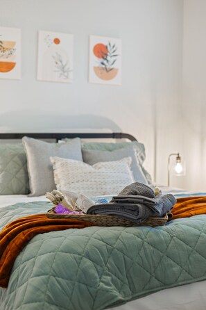 4 室のベッドルーム、WiFi、ベッドシーツ