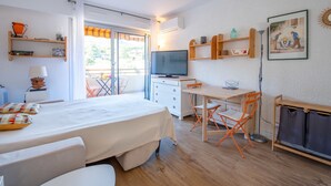 Unclassified image, 4 of 24, button - Sémaphore by Interhome (Cavalaire)