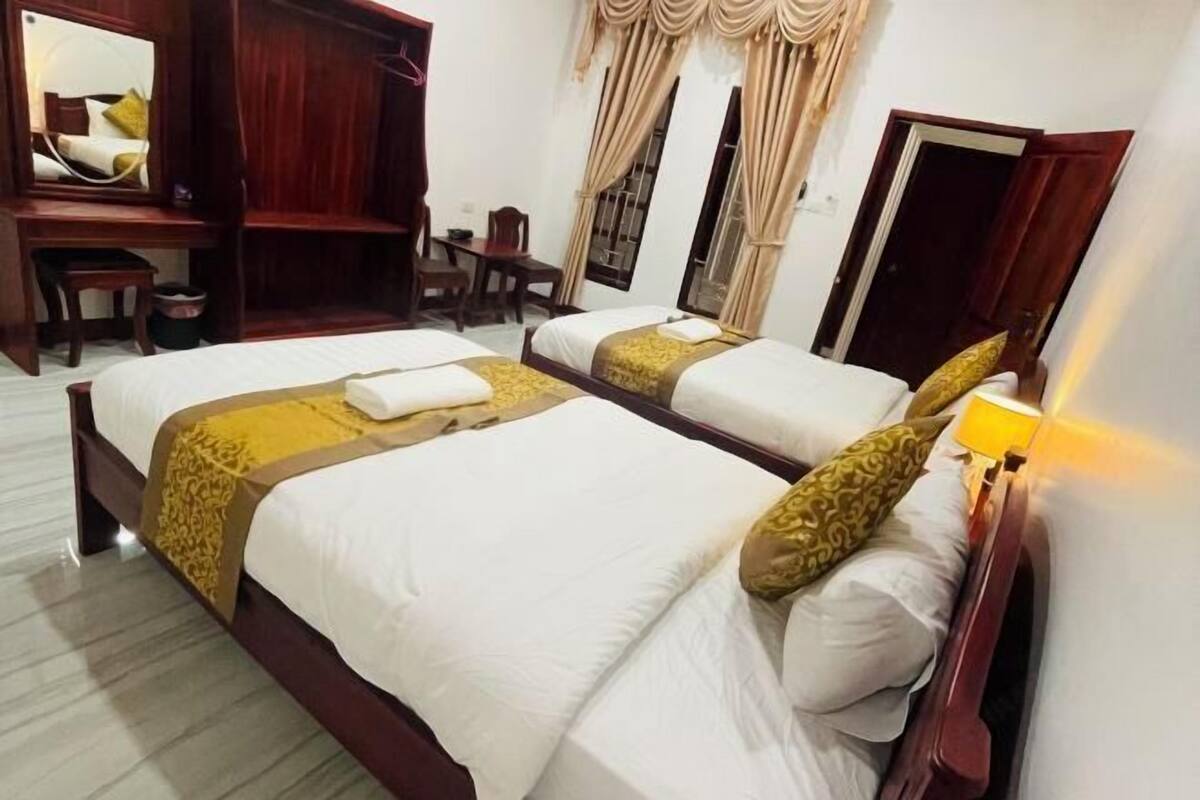 Meja, Wi-fi percuma, cadar katil 