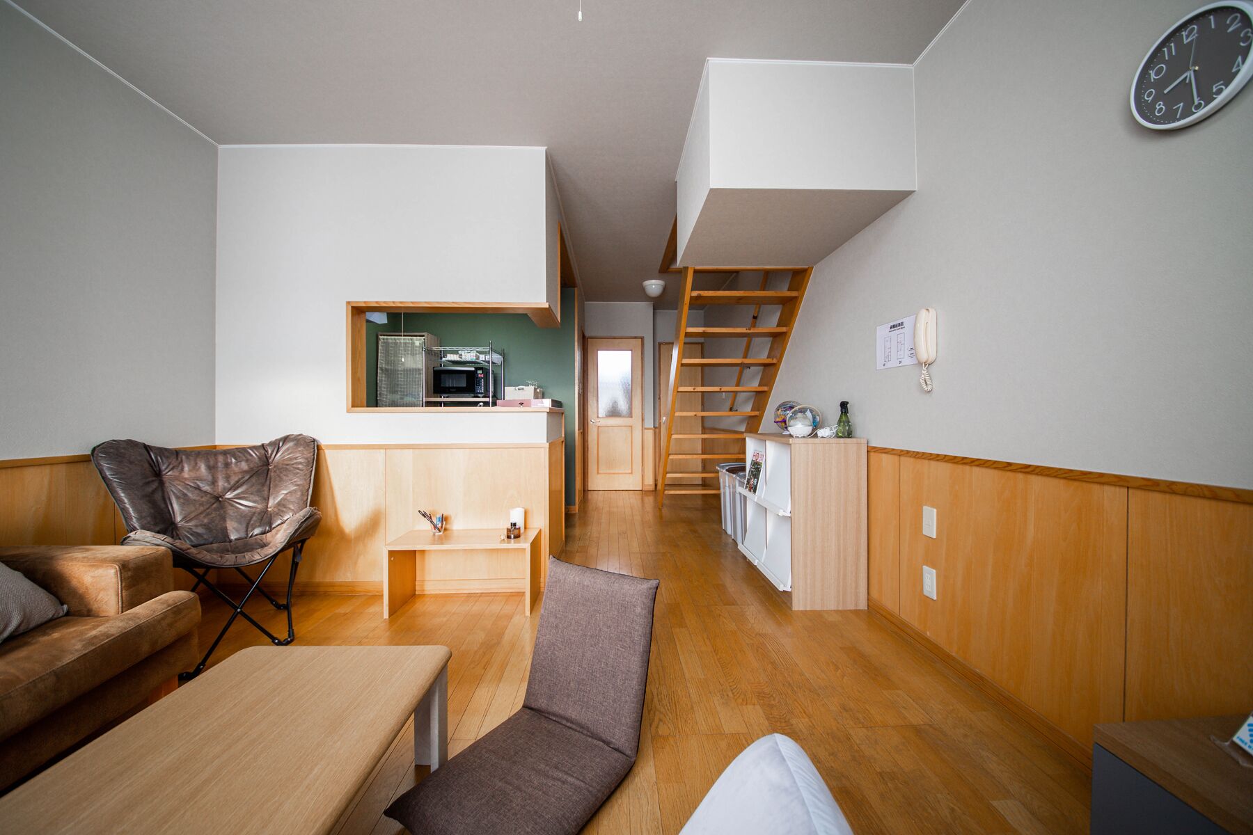 Departamento básico | Área de sala de estar | Televisión de pantalla plana 