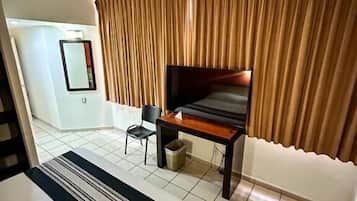 Habitación básica | Escritorio