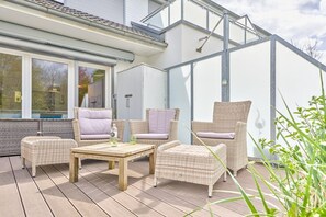 Unclassified image, 3 of 34, button