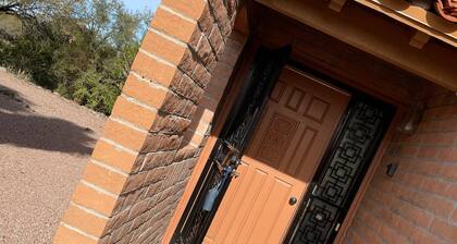 Available Summer 2025–Newly remodeled 2-bedroom Desert Casita