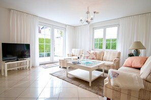 Unclassified image, 3 of 15, button