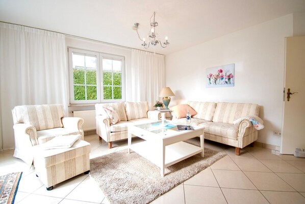 Unclassified image, 1 of 15, button