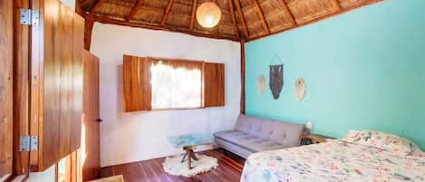 6 bedrooms, iron/ironing board, travel cot, WiFi