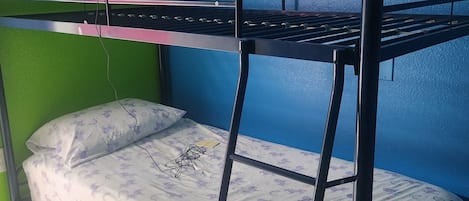 11 habitaciones, wifi y ropa de cama