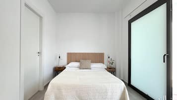 1 habitación, tabla de planchar con plancha, wifi gratis y ropa de cama