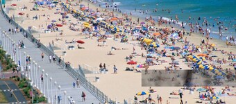 2 min walk to the beach! Gorgeous and spacious home perfect for a group!