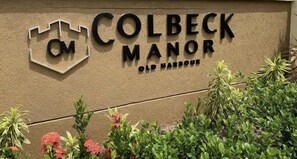 Exterior detail - Harbour Oasis Retreat - Charming 2 Bedroom House (Old Harbour)