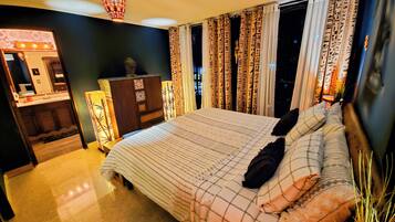 Deluxe Studio Suite, Garden View | Premium bedding, memory foam beds, individually decorated