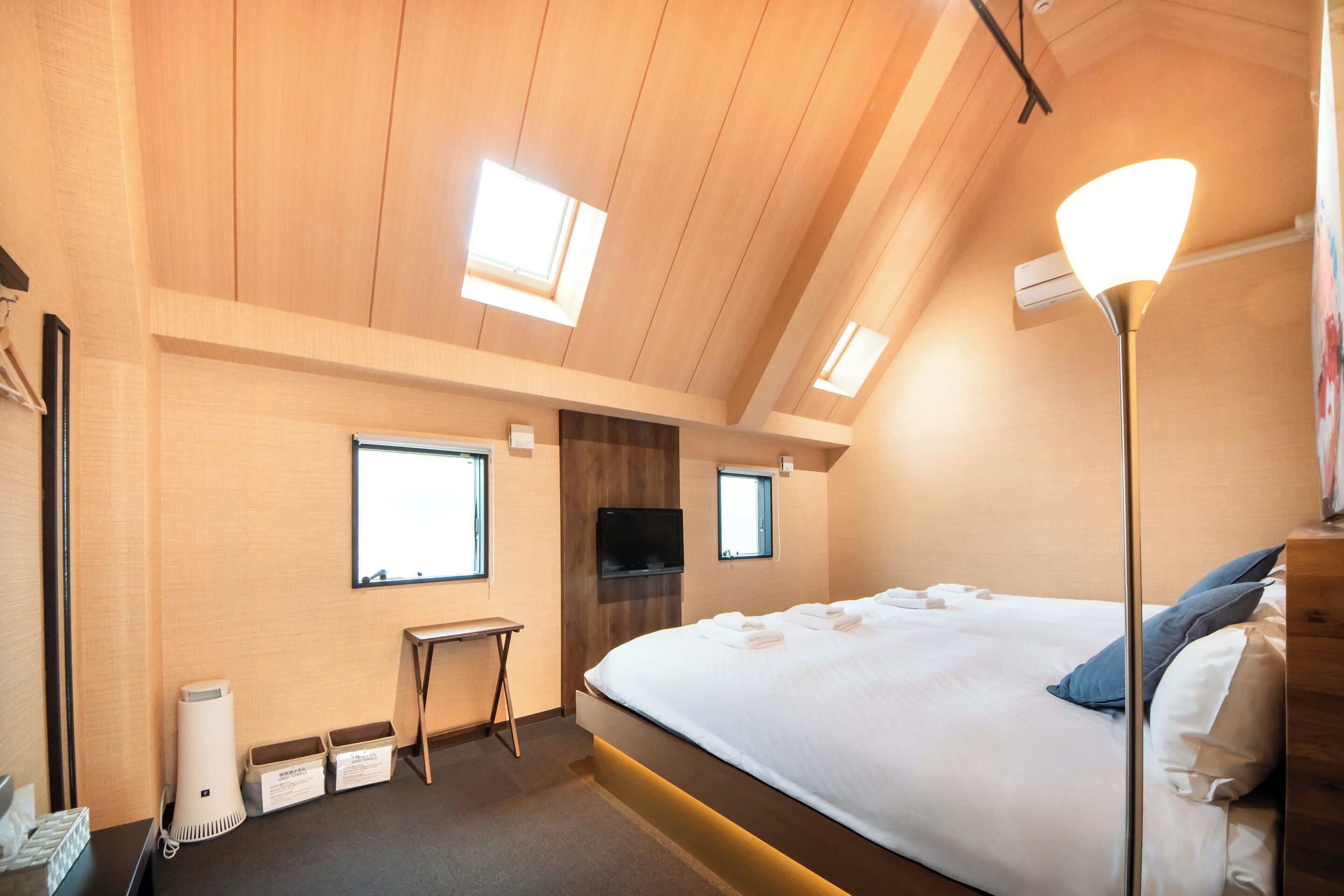 Basic Double Room | Free WiFi, bed sheets