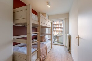 2 chambres, fer et planche à repasser, lit parapluie, Wi-Fi