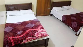 In-room safe, desk, soundproofing, free WiFi