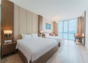 Deluxe Quadruple Room, Balcony, Sea View | Hypo-allergenic bedding, individually furnished, desk, laptop workspace - TOP Panorama Nha Trang (Nha Trang)