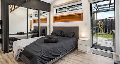 Studio Unit with Spa Bath!