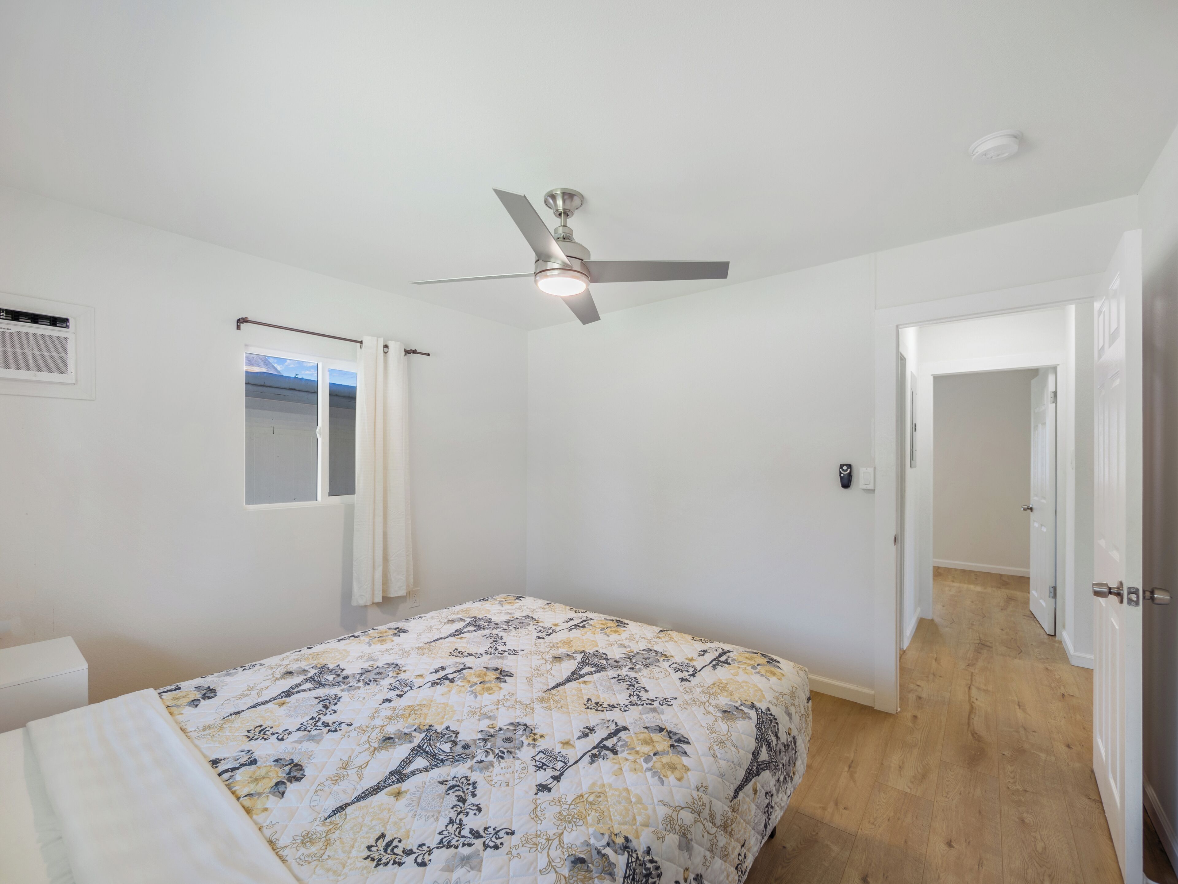 2 bedrooms, in-room safe, iron/ironing board, travel crib