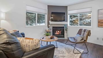 Smart-tv och eldstad