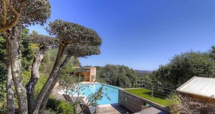 La Grande Piscine by Pinarello Villa Services