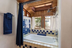 Shower, hair dryer, shampoo - Hot tub and Outdoor Dining, Charming Tesuque Home (Santa Fe)
