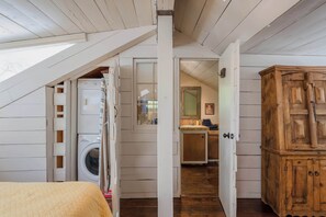 1 chambre, fer et planche à repasser, Wi-Fi gratuit, draps fournis