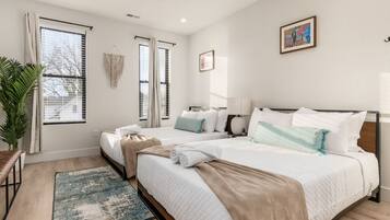 4 habitaciones, tabla de planchar con plancha, wifi y ropa de cama