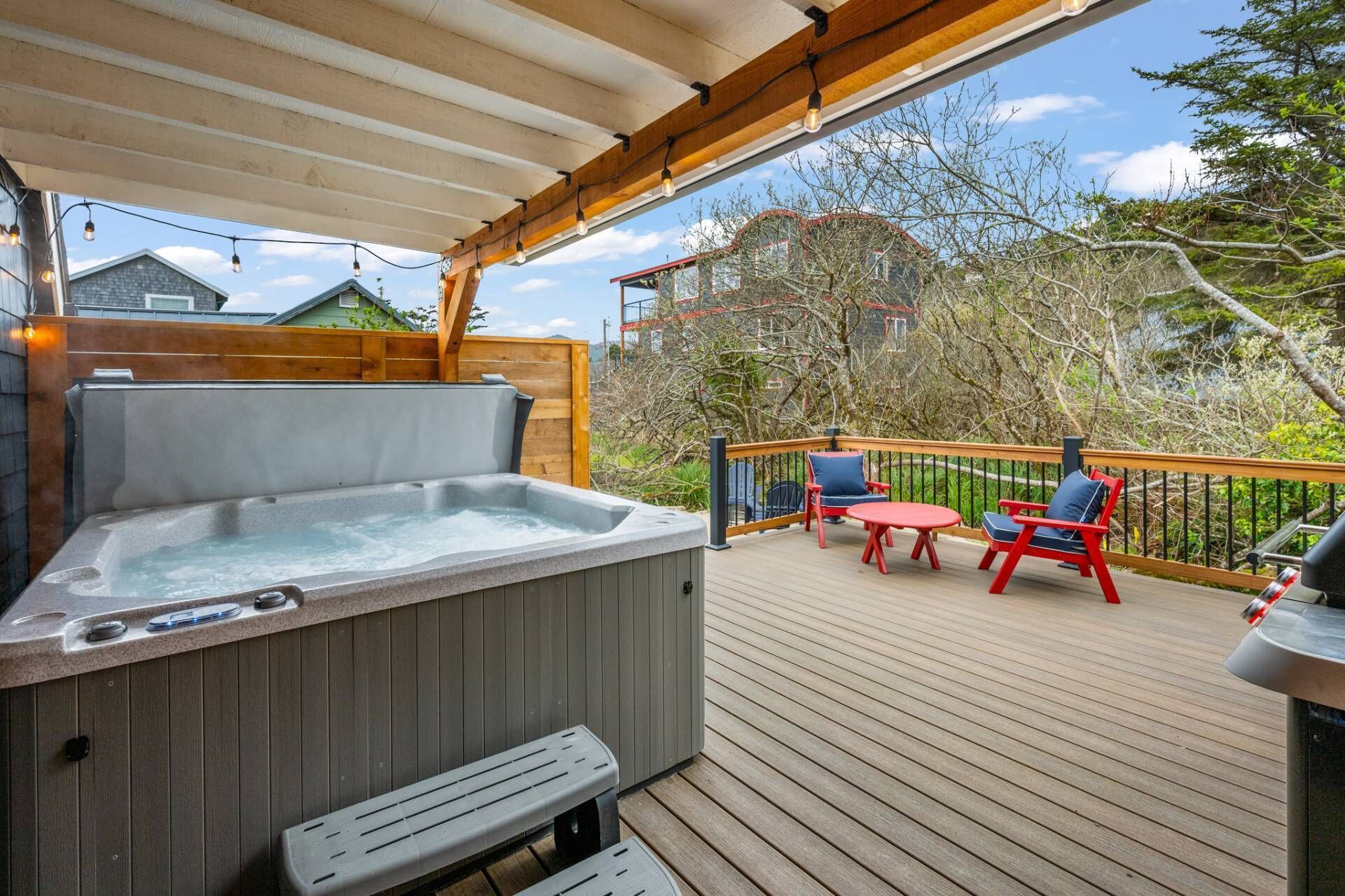 Outdoor spa tub