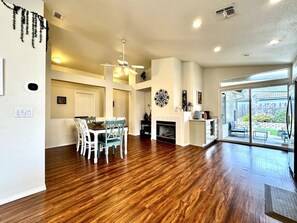 Unclassified image, 5 of 43, button - King Bed Retreat, Pet-Friendly, Rancho Cordova (Rancho Cordova)