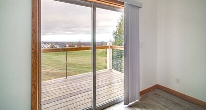 4 Mi to Lake Erie Access: Condo on the Greens