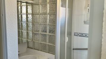 Dutxa i paper higiènic