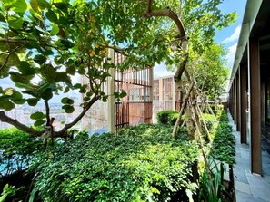 Courtyard - Homie's Apartment in D'Edge Thao Dien (Ho Chi Minh City)