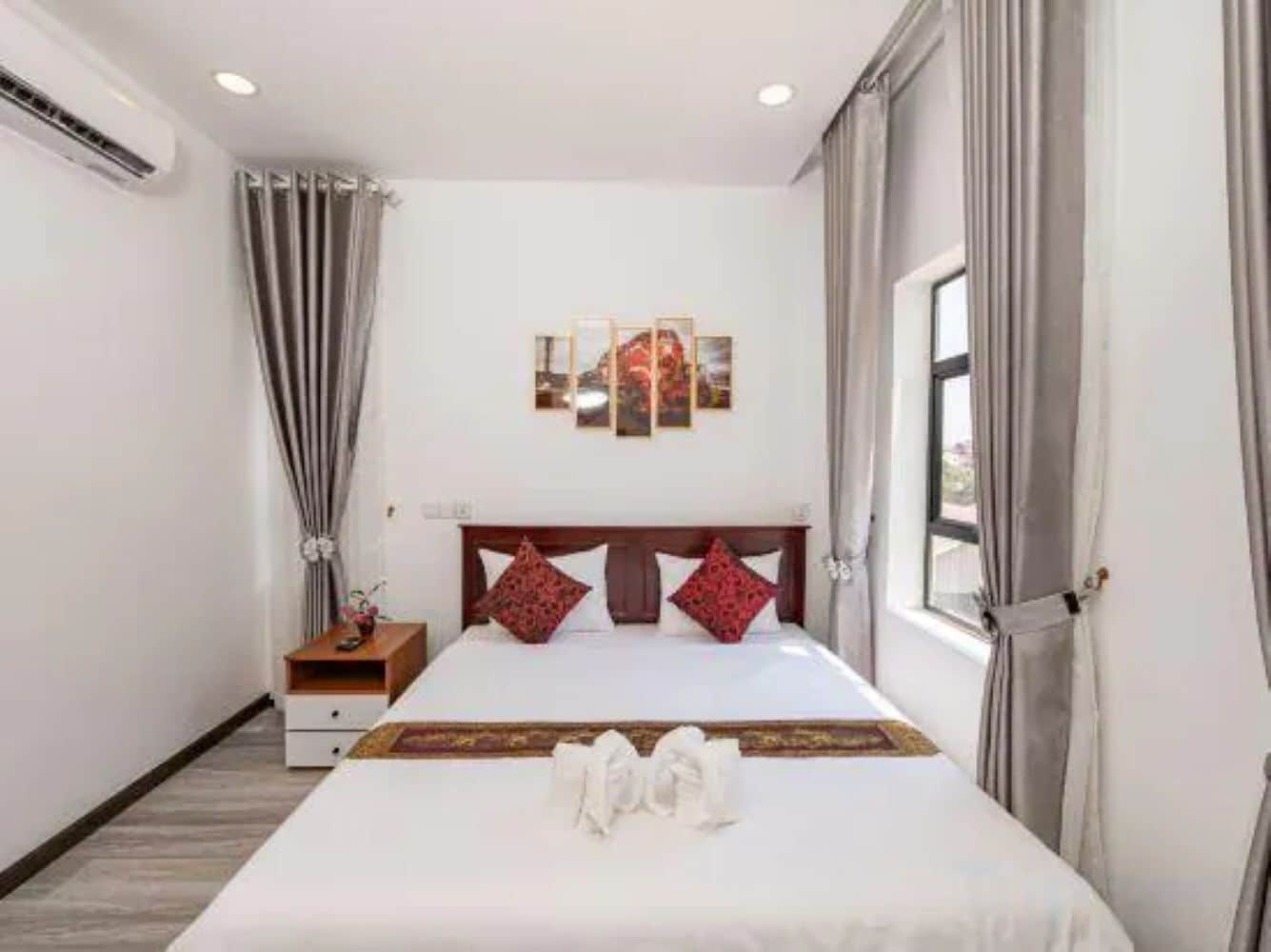 Deluxe Single Room | Desk, laptop workspace, soundproofing, bed sheets