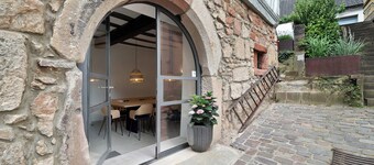 Apartment "Altes Pfarrhaus - das Kelterhaus" with Shared Terrace & Wi-Fi