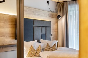 2 bedrooms, free WiFi, bed sheets - Apartment Steinbock: Modern Alpine Design & Wellness Retreat (Pflach)