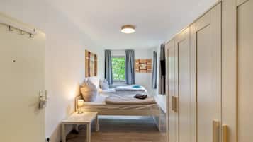 1 bedroom, free WiFi, bed sheets