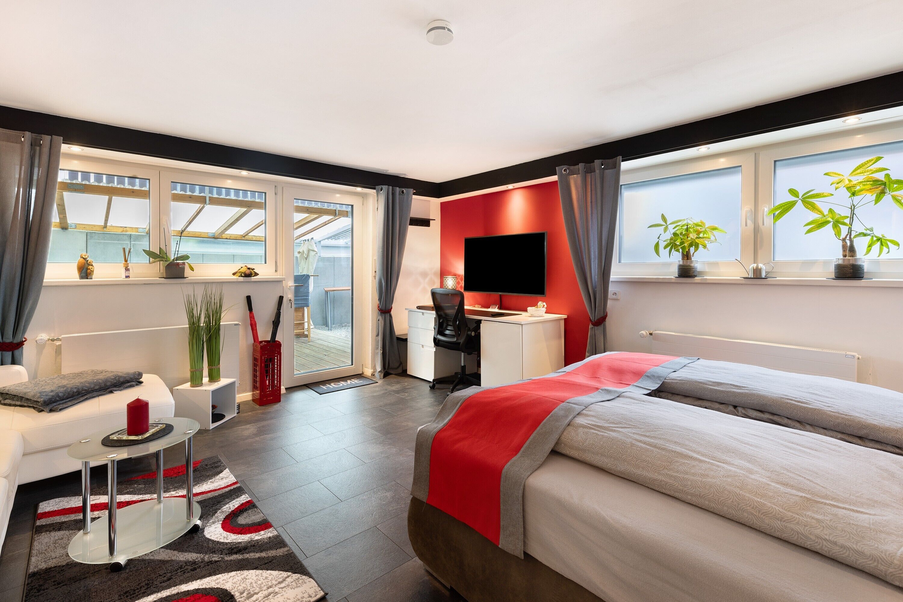 1 dormitori, escriptori, planxa i posts de planxar i wifi gratuïta 