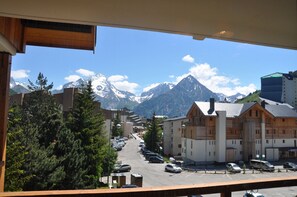 Property grounds - Bright studio 4 ppl, balcony, near the ski station (Les Deux Alpes)